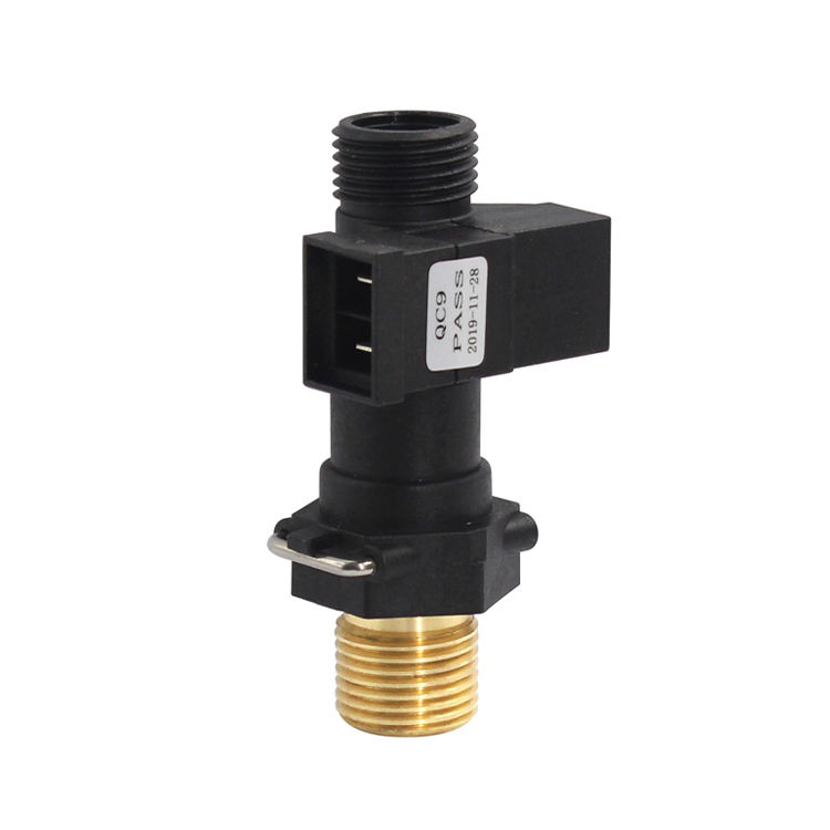 Vandens šildytuvo vandens srauto jungiklis